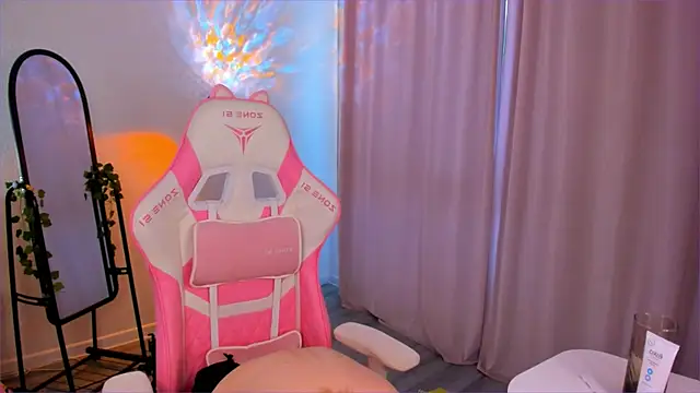 Eva Davi online show from March 27, 2026, 8:26 am