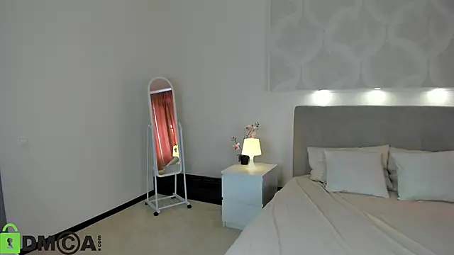 Ruth Oliver online show from September 25, 2025, 8:20 am