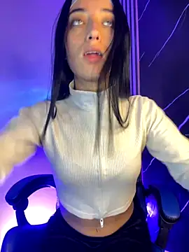 Ady 18 online show from November 3, 2025, 9:40 pm