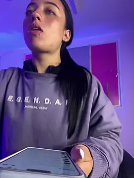 Ady 18 online show from February 24, 2026, 8:10 pm