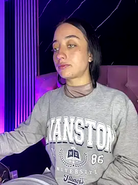 Ady 18 online show from November 10, 2025, 6:46 pm