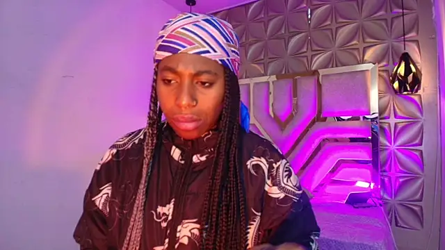 Queen perla  online show from February 20, 2026, 12:07 pm