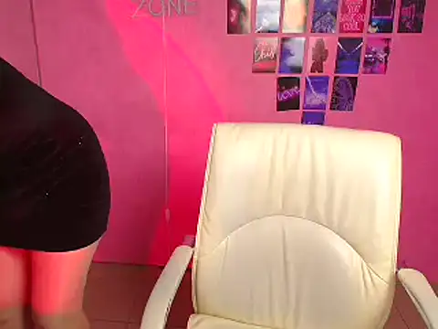 Lissmilf online show from March 31, 2026, 11:45 am