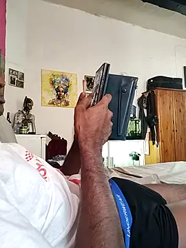 Snapshot of KeptupInosine chatting on October 6, 2025, 12:06 pm KeptupInosine online show from October 6, 2025, 12:06 pm