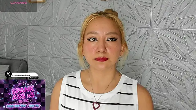 Snapshot of agatadelphine chatting on May 5, 2026, 1:14 pm agatadelphine online show from May 5, 2026, 1:14 pm