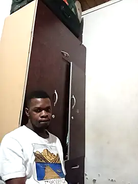 Uncletee112 online show from January 9, 2026, 2:46 pm