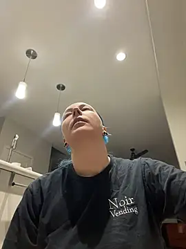 CirqueNoirBlu online show from April 23, 2026, 4:30 am