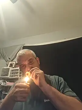 silkstroker6981 online show from March 2, 2026, 6:25 am