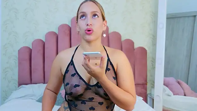 Agnescruzz online show from September 28, 2025, 2:07 am