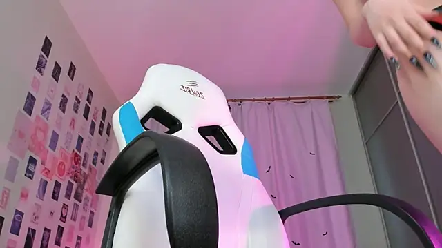 Vanessa Verona online show from October 26, 2025, 5:52 am