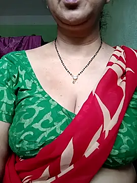 Snapshot of Rosy-B chatting on October 11, 2025, 12:33 am Rosy-B online show from October 11, 2025, 12:33 am