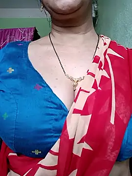 Snapshot of Rosy-B chatting on January 17, 2026, 9:35 am Rosy-B online show from January 17, 2026, 9:35 am