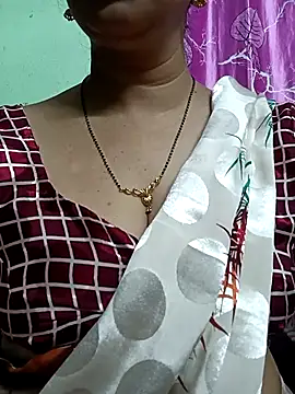 Snapshot of Rosy-B chatting on September 25, 2025, 9:54 pm Rosy-B online show from September 25, 2025, 9:54 pm