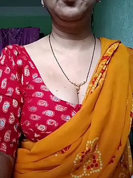 Snapshot of Rosy-B chatting on September 9, 2025, 12:32 am Rosy-B online show from September 9, 2025, 12:32 am