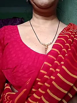 Snapshot of Rosy-B chatting on February 1, 2026, 1:04 am Rosy-B online show from February 1, 2026, 1:04 am