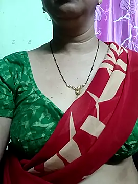 Snapshot of Rosy-B chatting on September 24, 2025, 9:43 pm Rosy-B online show from September 24, 2025, 9:43 pm