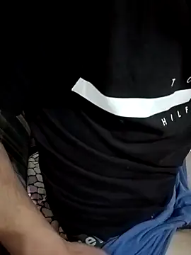 mayk18cm online show from December 13, 2025, 9:54 pm