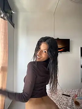 Valentinabaker online show from March 23, 2026, 5:13 pm