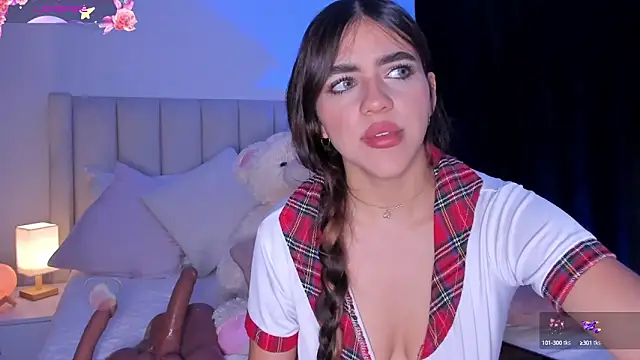 SofiScott  online show from September 27, 2025, 11:33 pm