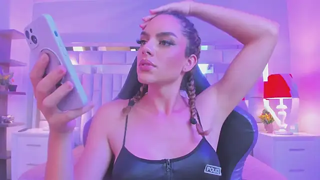 mariiahneedles online show from March 8, 2026, 3:43 am