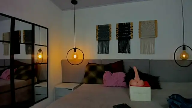 Sweet camille online show from April 13, 2026, 2:26 am