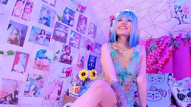 Snapshot of Alicebenett chatting on October 12, 2025, 8:54 pm Alicebenett online show from October 12, 2025, 8:54 pm