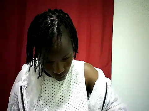 Snapshot of Pierra77 chatting on June 10, 2026, 10:27 am Pierra77 online show from June 10, 2026, 10:27 am