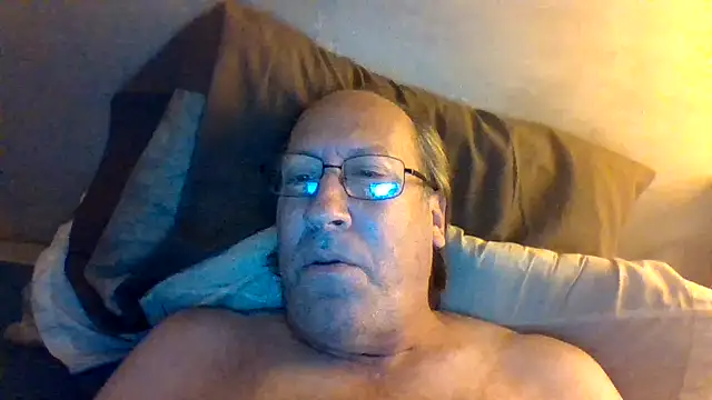 Snapshot of hornyrich69 chatting on June 27, 2026, 5:02 am hornyrich69 online show from June 27, 2026, 5:02 am
