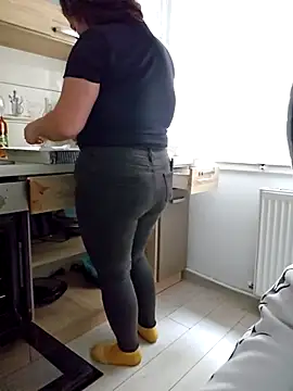 Snapshot of Aian09 chatting on September 29, 2025, 11:38 am Aian09 online show from September 29, 2025, 11:38 am