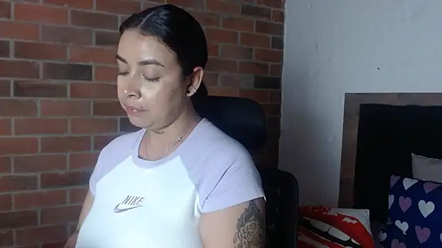 Snapshot of salome__hills1 chatting on June 10, 2026, 9:49 pm salome hills1 online show from June 10, 2026, 9:49 pm