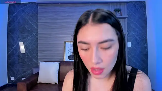 Snapshot of Emmaa_Robertss chatting on October 10, 2025, 10:49 am Emmaa Robertss online show from October 10, 2025, 10:49 am