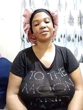 Snapshot of FreakyAngel3X chatting on April 7, 2026, 8:21 pm FreakyAngel3X online show from April 7, 2026, 8:21 pm