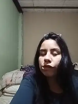 Michellluxo online show from June 14, 2026, 2:24 am