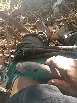 calientoboy online show from January 3, 2025, 9:15 pm