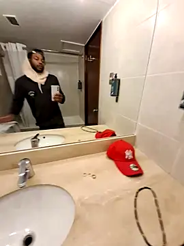 calientoboy online show from February 16, 2025, 2:31 am