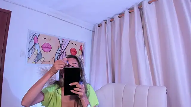 SkiinnyAna online show from March 21, 2026, 7:40 pm