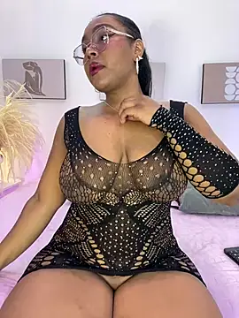 Esmeralda Duarte online show from May 16, 2026, 4:00 am