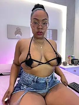 Esmeralda Duarte online show from March 23, 2026, 4:23 am