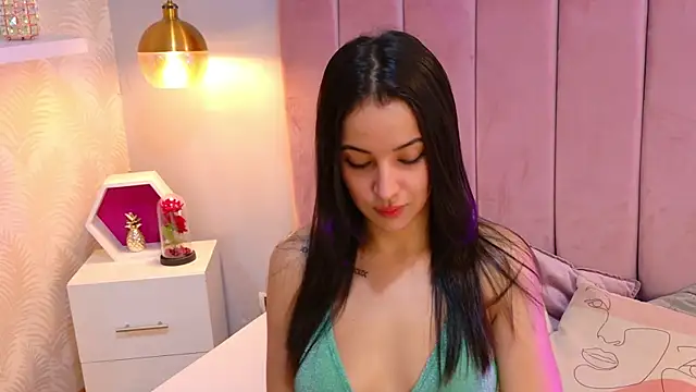 Snapshot of LeenaBrown chatting on June 30, 2026, 12:38 pm LeenaBrown online show from June 30, 2026, 12:38 pm
