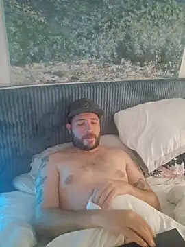 Snapshot of JeepinAround chatting on December 22, 2025, 10:32 pm JeepinAround online show from December 22, 2025, 10:32 pm