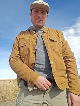 Snapshot of JeepinAround chatting on February 9, 2026, 8:29 pm JeepinAround online show from February 9, 2026, 8:29 pm