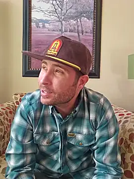 Snapshot of JeepinAround chatting on February 17, 2026, 7:55 pm JeepinAround online show from February 17, 2026, 7:55 pm