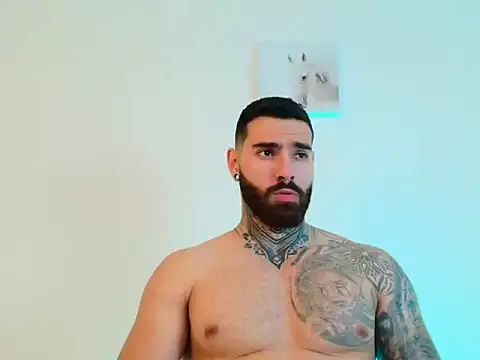 Snapshot of silvano_torres chatting on February 4, 2026, 3:45 am silvano torres online show from February 4, 2026, 3:45 am