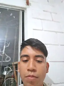 Snapshot of ElGiyuu25 chatting on January 8, 2026, 7:36 am ElGiyuu25 online show from January 8, 2026, 7:36 am