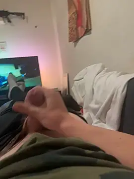 Snapshot of sollzii chatting on March 13, 2025, 11:16 pm sollzii online show from March 13, 2025, 11:16 pm