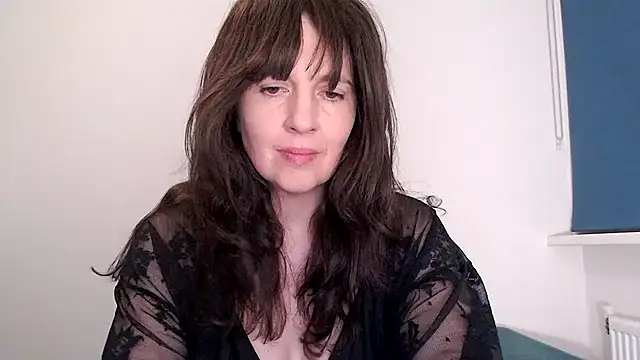 Snapshot of Ella_Next_Door chatting on February 21, 2026, 10:12 pm Ella Next Door online show from February 21, 2026, 10:12 pm