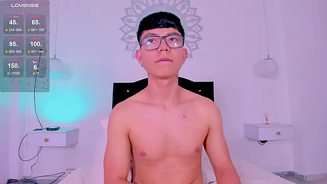 CodyTwink online show from November 21, 2025, 5:23 pm