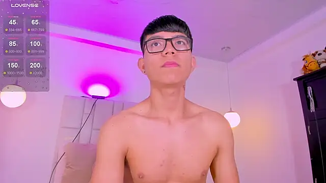 CodyTwink online show from April 4, 2026, 12:01 pm