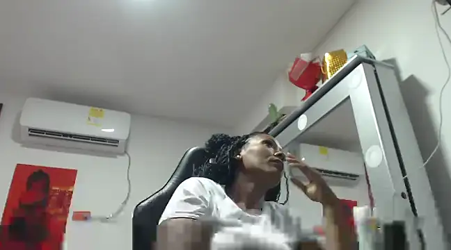 Snapshot of CandyBlackFunXXX chatting on March 11, 2025, 5:46 pm CandyBlackFunXXX online show from March 11, 2025, 5:46 pm