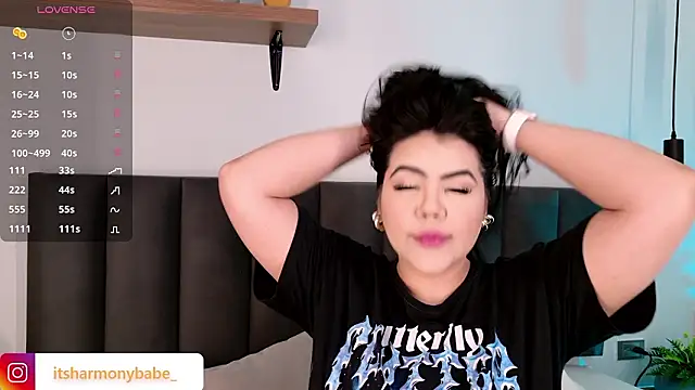 Harmonybabe  online show from February 2, 2026, 7:57 pm